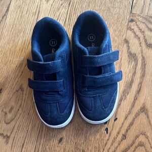 Cat & Jack Navy Kids Sneakers with Velcro